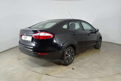 Ford Fiesta 2015 года с пробегом 131 500 км, фото 5