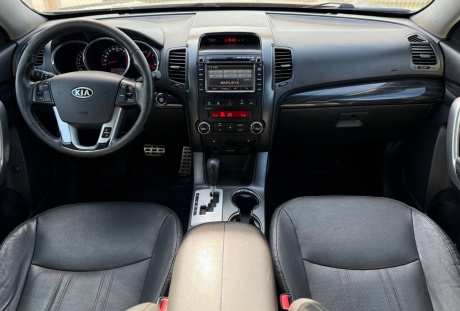 Kia Sorento 2012 года с пробегом 216 696 км, фото 11