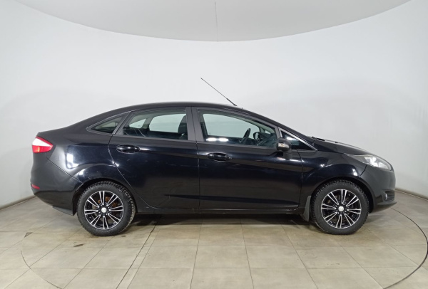 Ford Fiesta 2015 года с пробегом 131 500 км, фото 4