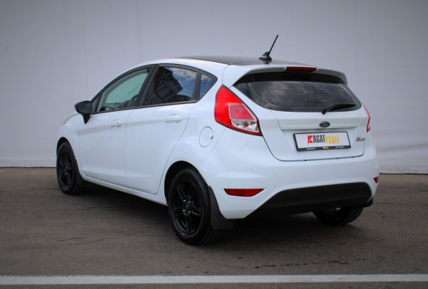 Ford Fiesta 2017 года с пробегом 130 302 км, фото 5