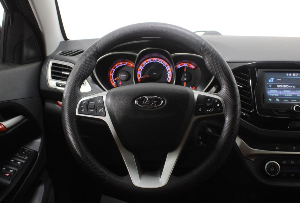 LADA Vesta SW Cross 2019 года с пробегом 55 574 км, фото 19