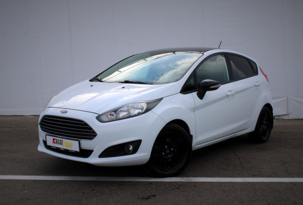 Ford Fiesta 2017 года с пробегом 130 302 км, фото 1