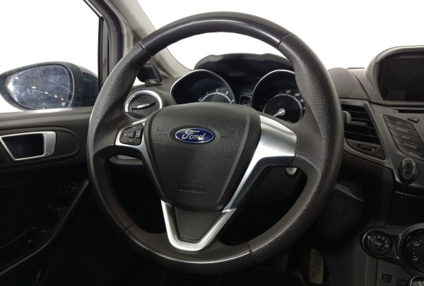Ford Fiesta 2015 года с пробегом 131 500 км, фото 9