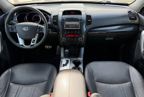 Kia Sorento 2012 года с пробегом 216 696 км, фото 11