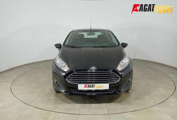 Ford Fiesta 2015 года с пробегом 131 500 км, фото 2