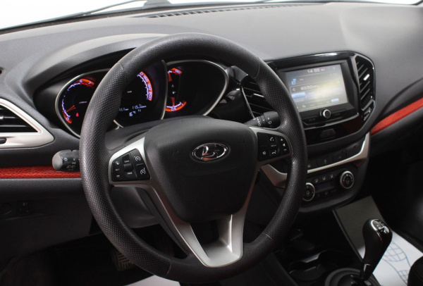 LADA Vesta SW Cross 2019 года с пробегом 55 574 км, фото 16